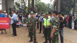 Aksi penolakan pembangunan Trans Park Cibubur