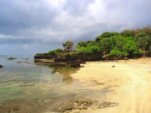 Pantai Sayang Heulang